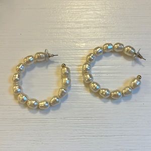 Pearl Hoop